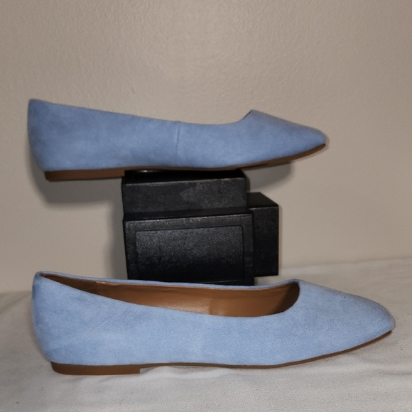 Nordstrom Blue Flats Classic Comfort Design - Picture 1 of 8